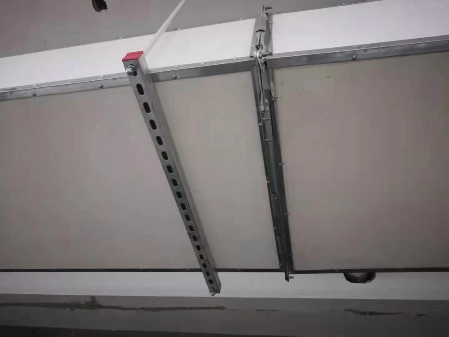 C型钢支架（扁担）